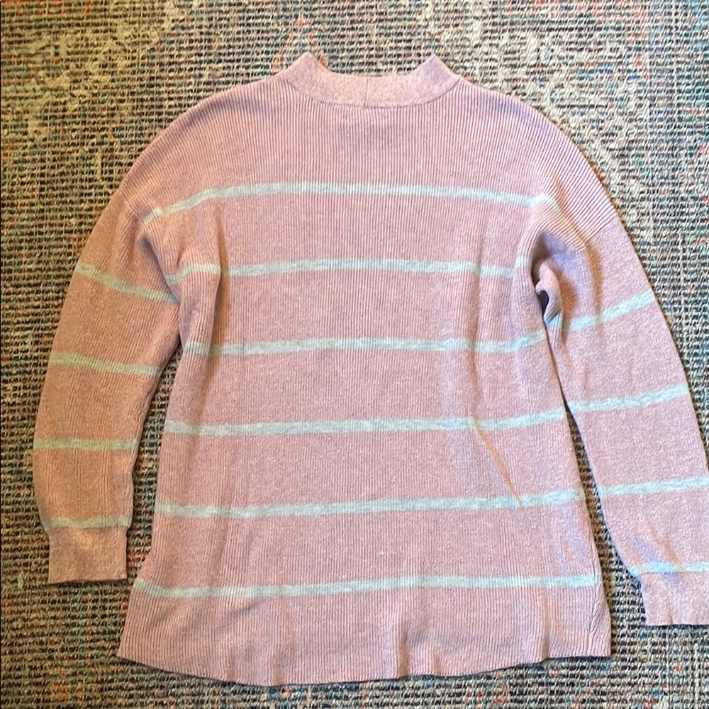 American Eagle Pink and Grey Crewneck Sweater - Picture 6 of 11